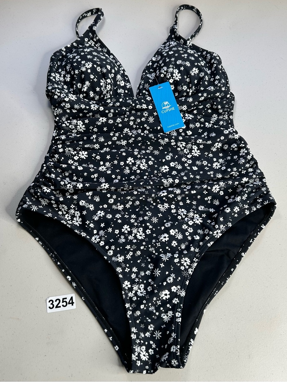 Cupshe One Piece Swimsuit Medium Black Floral Tummy Control V Shape New